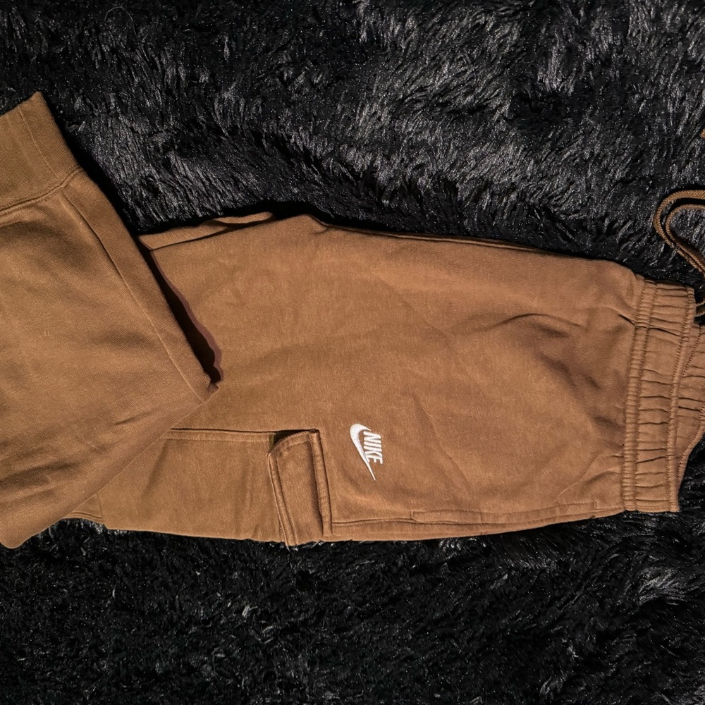 Nike Men's Sportswear Club Cargo BB Pants-Brown